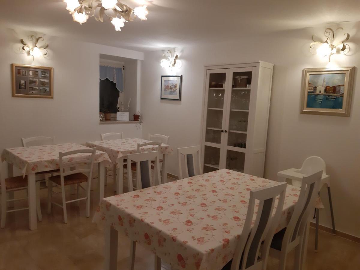 Villa Claudia Fažana Buitenkant foto